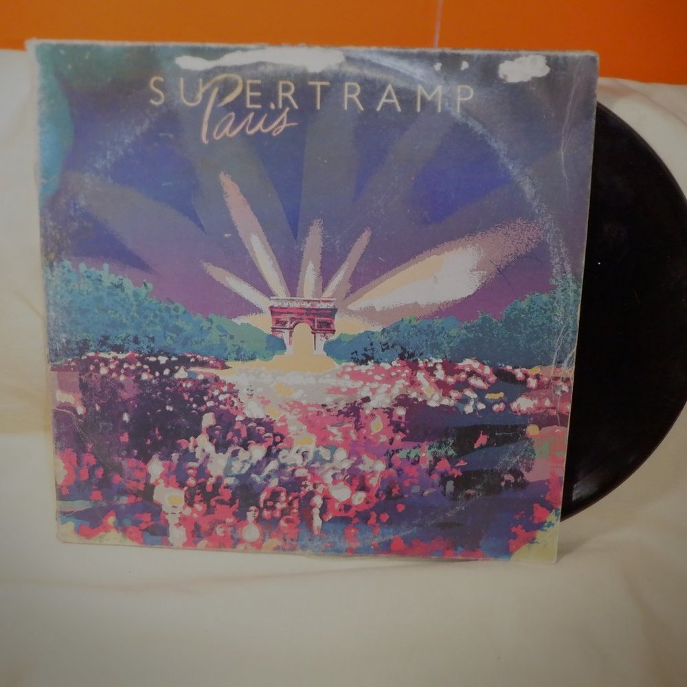 ~~~ SUPER TRAMP ~~~  PARIS